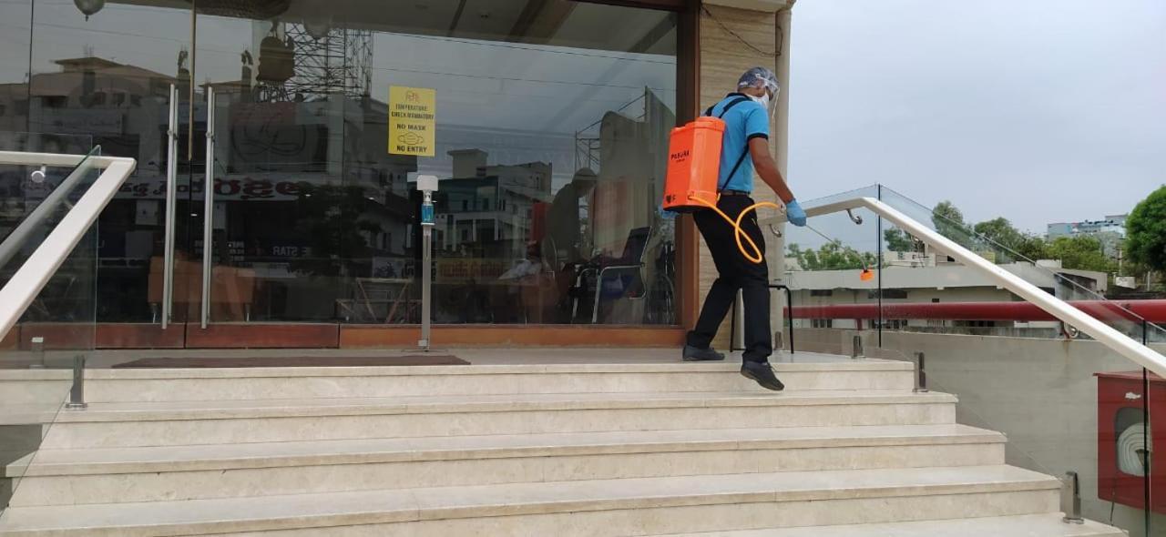 Hotel Grand Gayathri Khammam Exterior foto